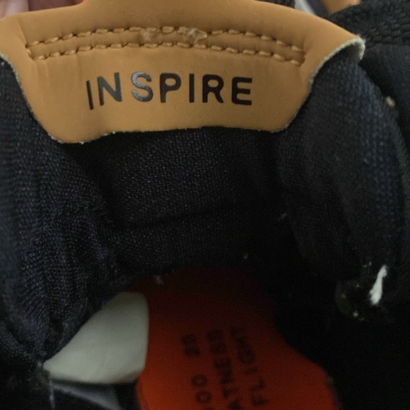 Jordan aerospace 720 sneakers size 7.5 Used in good condition. Tan,white,black - Picture 6 of 8